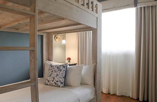 West Beach Hotel | 3-Star Hotel ∙ Hotel Milo Santa Barbara