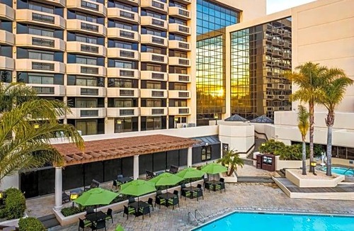 San Jose Hotel | 3-Star Hotel ∙ DoubleTree by Hilton San Jose