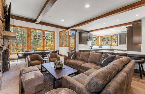Copper Mountain House | 340 m² House ∙ 4 bedrooms ∙ 12 guests