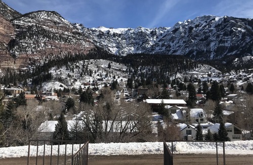 Ouray Cabin | 360 Views! Walk To Main Street and Hot Springs Pool! Relax And Enjoy The View