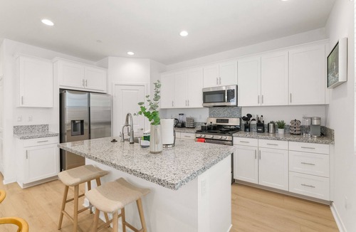 Mira Loma House | 3B3B Newly renovated 24HSelf CheckIn Free Parking