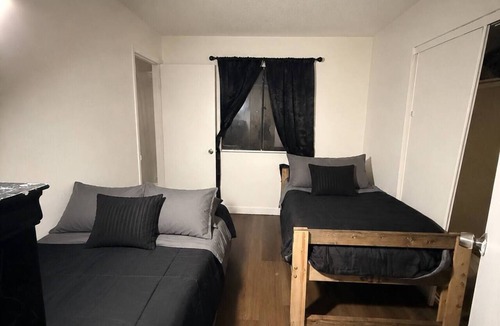Las Vegas Apartment | 3bd 2ba Pet friednly with Washer and Dryer