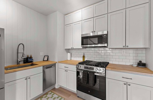 Aberdeen House | 3BR Charming Home, Bright Space & Sleeps 6