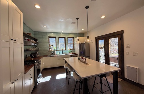 Durango House | 3BR Farmhouse in Durango with Fitness Room, Sauna, Bidets, Theater Entertainment