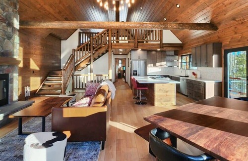 Alma House | 3BR+Loft Modern Mountain Retreat w/Hot Tub
