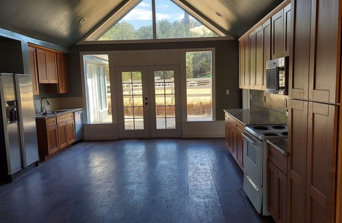 Cupertino House | 4/2 CUPERTINO HOUSE IN WILDERNESS SETTING