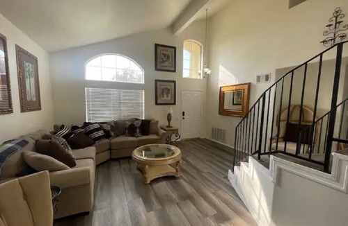 Rubidoux House | 4 bedroom Home Near Downtown Riverside