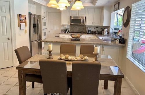 Mission Viejo Apartment | 4 Bedroom Single family L-459816 by Houzlet