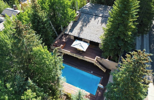 Vail Villa | 4 Bedrooms | 5 Baths | Sleeps 10 Private Pool & Hot Tub | Walk to Village