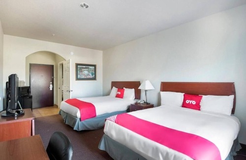 Clute Hotel | 4 Value-Driven Rooms Stay Perfect for Exploring Texas Attractions