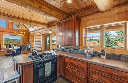 Florissant Cabin | 45-Acre Florissant Ranch Cabin & Stable