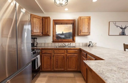 Alma Cabin | 4br Cabin w/Hot Tub & Grill 20 mi to Breckenridge