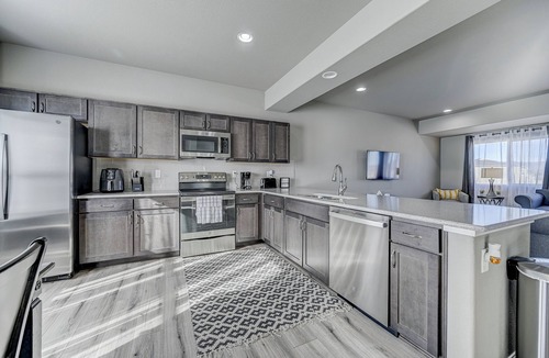 Southeast Colorado Springs House | 4BR Home w/Huge Backyard! Perfect for Long Stays