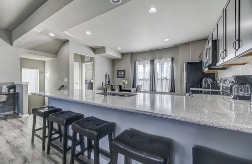 Southeast Colorado Springs House | 4BR Home w/Huge Backyard! Perfect for Long Stays