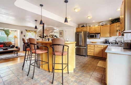 Devil's Thumb - Rolling Hill House | 5 Bedroom Home in South Boulder; Great Views; Access to Hiking Trails