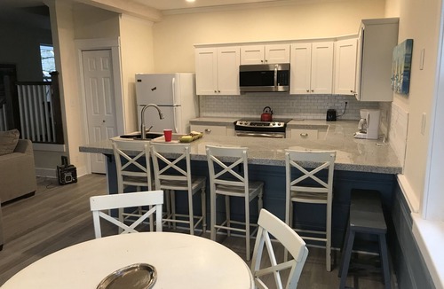 Gypsum House | 5 Bedrooms , 3.5 Bath Lakefront W/80' Private Sandy Beach
