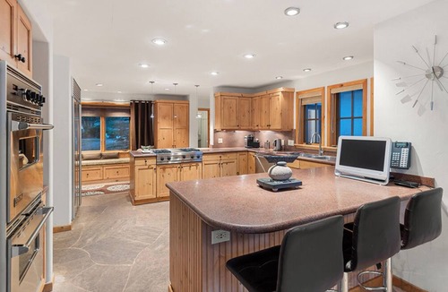 Aspen House | 5 BR Aspen Summer Rental - 5 Mins to Town, on 1+ Acre w/Pond & Tennis