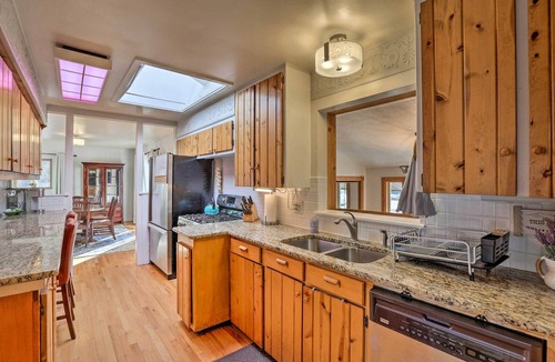 Morse Park Cottage | 5 Mi to Dtwn Denver: Peaceful Lakewood Home!