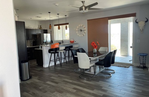 Sunridge Estates House | 5 minutes to the lake, river or casinos! Beautiful view