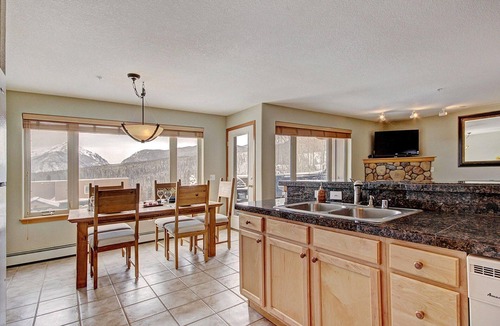 Wildernest Condo | 522 Watch Hill