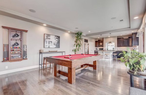 Gateway House | 5400sqft 6BR 5.5BA Theater, Office, Game Room/10min to DIA & Downtown