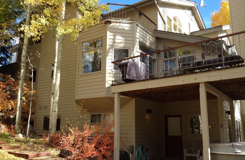 Avon House | 5BR, 4 1/2 BA Dog friendly retreat. Close to Beaver Creek. On Eagle River