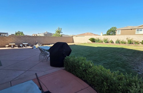 Palmdale House | 5BR/4.5BA West Palmdale Home - Near Mall & Freeway