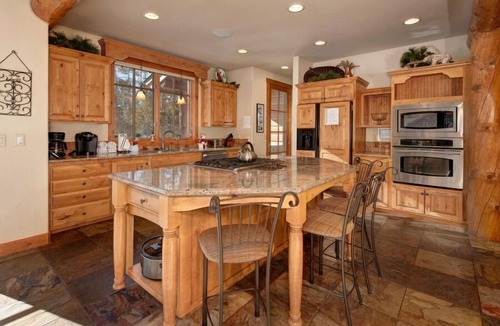 Keystone House | 6 Bedroom Luxury Log Masterpiece in the Resort