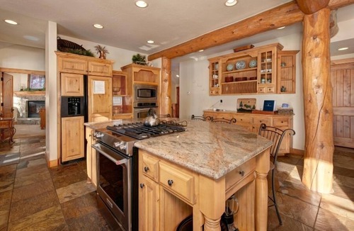 Keystone House | 6 Bedroom Luxury Log Masterpiece in the Resort