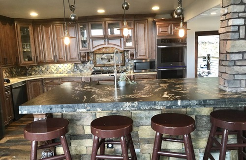 Bailey House | 6 bedroom Mountain Retreat 37 acres, close to HWY 285, borders National Forest