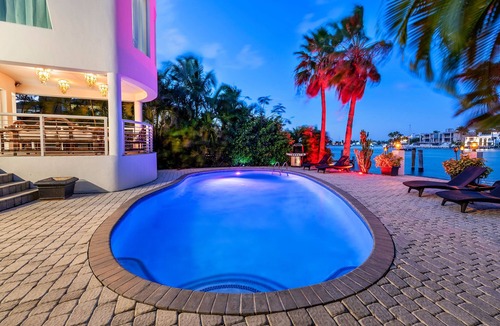 Downtown Miami Villa | 6BR/4.5 BTH Waterfront Paradise