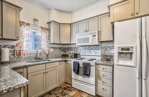Colorado Springs House | 7-6 now available! 3 bedroom Downtown with Firepits and backyard