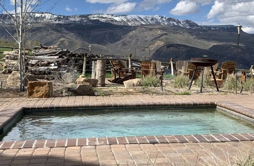 Gypsum House | 750 Acres of a Private Ranch Paradise For You!