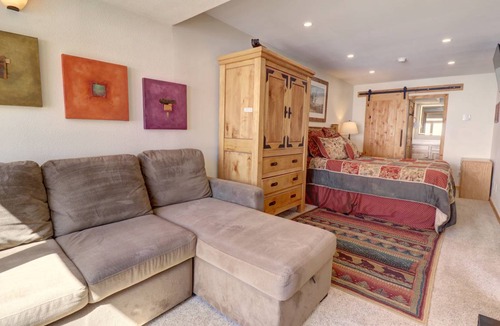East Village at Copper Condo | 84 m² Condo ∙ 1 bedroom ∙ 6 guests