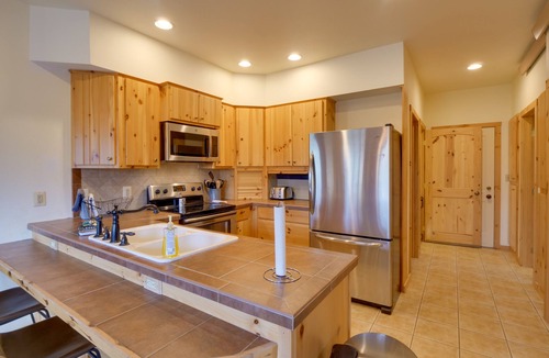 Nathrop House | 8696: 360 Mtn View & On-Site Hiking!