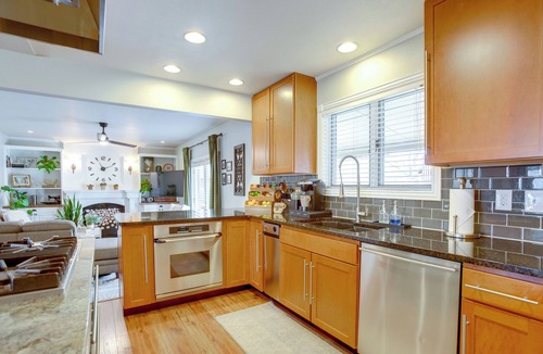 Lakewood House | 9 Mi to Red Rocks: Modern Getaway w/ Private Yard