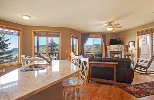 Estes Park Condo | 91 m² Condo ∙ 2 bedrooms ∙ 4 guests