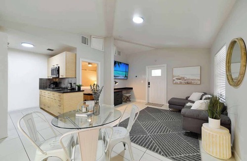 Victoria Park Villa | 9BR Villa: 5 Private Units, Heated Pool