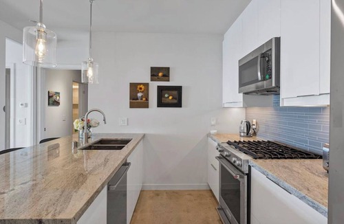 Mystic Hills Apartment | A breathtaking experience. Hillside pool property with Spa and Panoramic view.