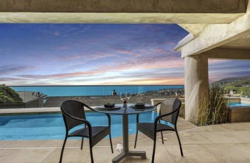 Mystic Hills Apartment | A breathtaking experience. Hillside pool property with Spa and Panoramic view.