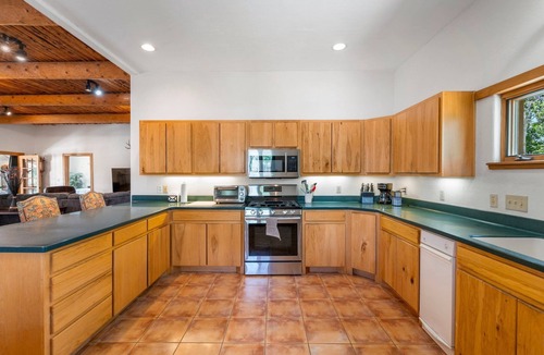 Durango House | A/C, Pet Friendly, Incredible Yard, Single Level, 10 Mins to Downtown!