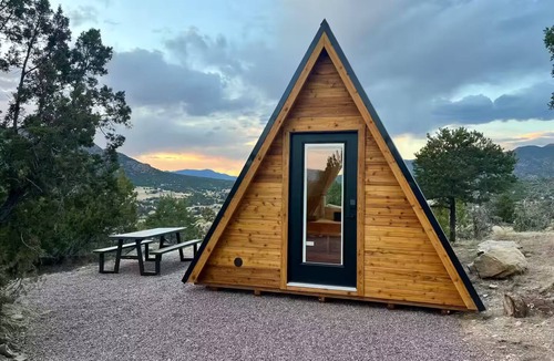 Canon City House | A-frame Glamping @ Royal Gorge