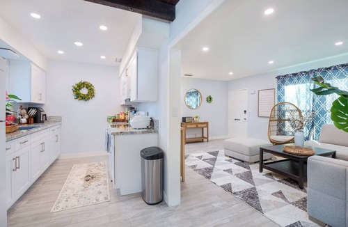 Midway City Villa | A Tranquit Retreat Near Disneyland and OC Gems