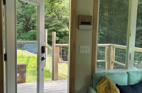 Freshwater Cottage | Above the fog alpaca cottage