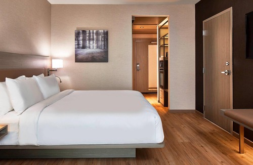 Orange Hotel | AC Hotel by Marriott Cleveland Beachwood