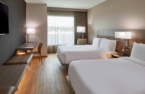 Orange Hotel | AC Hotel by Marriott Cleveland Beachwood