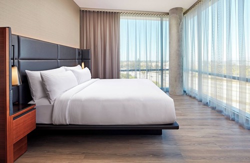 Santa Clara Hotel | AC Hotel by Marriott San Jose Santa Clara