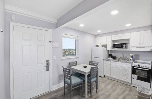 Bostroms Lower Ormond Beach Apartment | ADA Oceanfront Studio | Games, Pool & Picnic Area