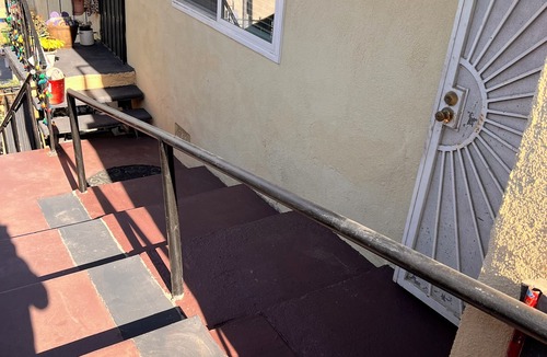 Los Angeles Apartment | Adorable 1-bedroom apartment with AC in lively Los Angeles