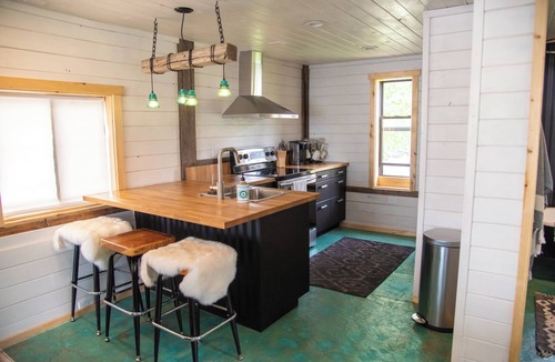 Pagosa Springs Apartment | Adorable Cabin in Historic Downtown Pagosa!